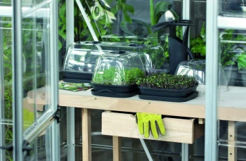 Respana_Table_Greenhouse_DREM_DREL_aranz_03.jpg