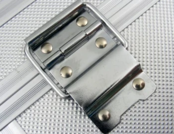 Aluminiowa walizka 400x270x90_2.png